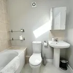 Warehouse Apartment-1 King Bed Sleeps 2 شقة ألفرستون
