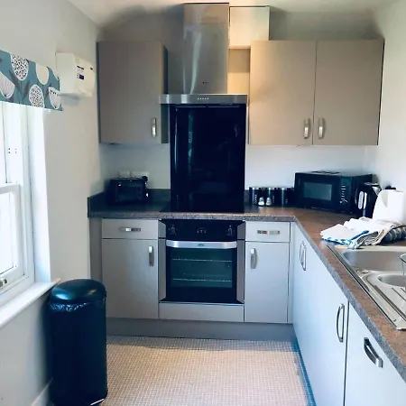 The Penthouse - 1 King Bed Sleeps 2 Ulverston